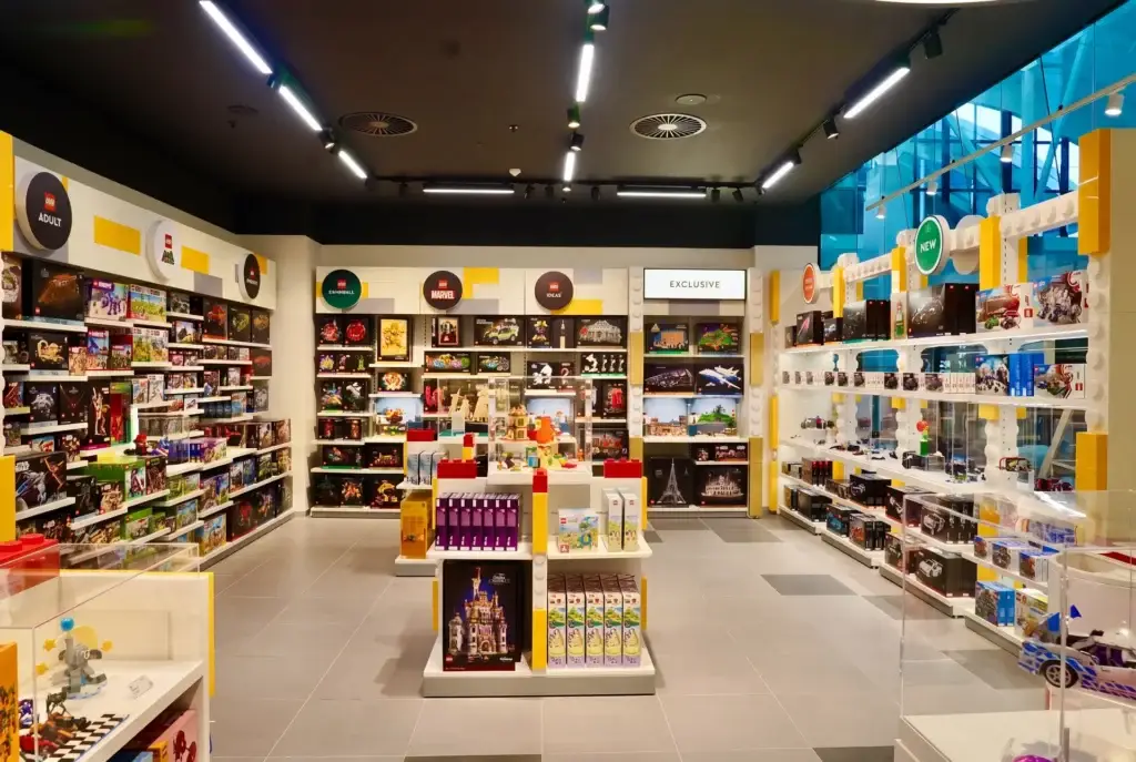 Custom retail display stand and merchandising fixture project 3